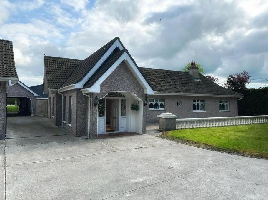 Entire Home At Ballysax House Newpark Extérieur photo